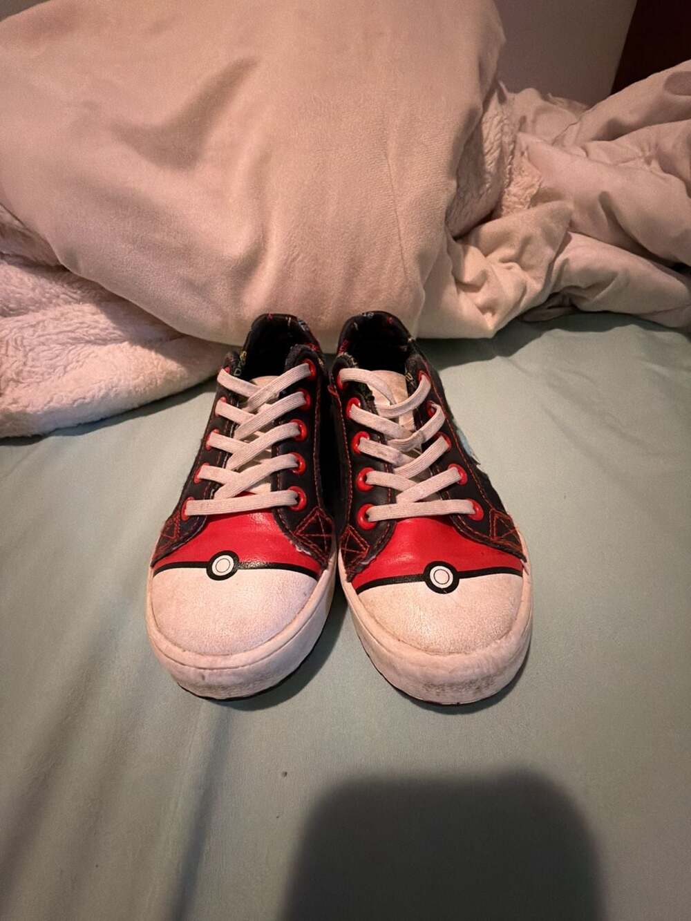 Ground Up Pokemon Youth Boys Pikachu & Starters Court Sneakers